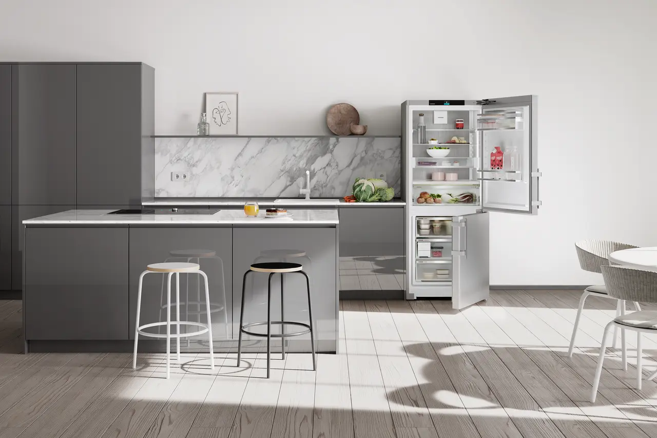 CBNsdh 7653 Prime Freestanding Fridge-Freezer With BioFresh - Image 6